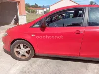 Usado Seat Altea Stylance 140 CV (102 kW) 2004 Rojo Monovolumen