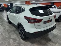 Usado Nissan Qashqai Acenta 140 CV (102 kW) 2019 Blanco SUV