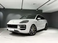 Usado Porsche Cayenne Turbo E-Hybrid 740 CV (544 kW) 2025 Gris SUV