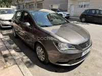 Usado Seat Ibiza Reference 85 CV (62 kW) 2015 Gris / plata Berlina