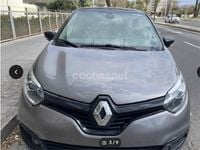 Usado Renault Captur Zen 90 CV (66 kW) 2015 Gris / plata SUV