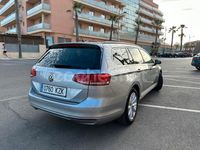 Usado VW Passat Advance 150 CV (110 kW) 2019 Gris / plata Familiar