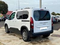 Usado Peugeot Rifter Allure 102 CV (75 kW) 2024 Blanco Monovolumen