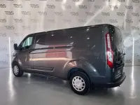 Usado Ford Tourneo Trend 170 CV (125 kW) 2018 Gris Monovolumen