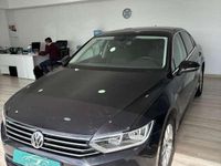 Usado VW Passat Advance 120 CV (88 kW) 2018 Negro Berlina