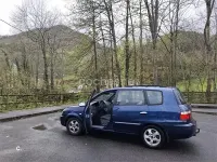 Usado Kia Carens EX 112 CV (82 kW) 2005 Azul Monovolumen