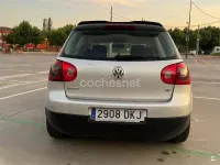 Usado VW Golf IV Trendline 102 CV (75 kW) 2005 Gris / plata Berlina