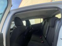 Usado Peugeot 308 Active 131 CV (96 kW) 2022 Blanco Utilitario