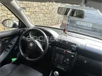 Usado Seat Leon Sport 130 CV (95 kW) 2004 Negro Utilitario
