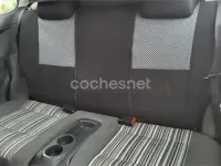 Usado VW Fox 75 CV (55 kW) 2005 Gris / plata Utilitario