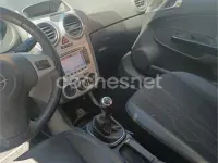 Usado Opel Corsa Selective 95 CV (69 kW) 2012 Negro Utilitario