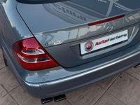 Usado Mercedes E55 AMG AMG 476 CV (350 kW) 2004 Azul Berlina