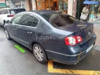 Usado VW Passat Trendline 140 CV (102 kW) 2007 Azul Berlina