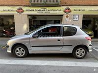 Usado Peugeot 206 75 CV (55 kW) 2001 Gris / plata Berlina