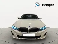 Używany BMW 318 Shadowline 150 KM (110 kW) 2024 Biały Sedan/Limuzyna