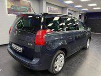 Usado Peugeot 5008 Allure 120 CV (88 kW) 2015 Azul Monovolumen