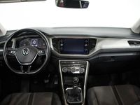 Usado VW T-Roc Advance 150 CV (110 kW) 2022 Blanco puro SUV