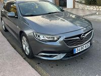 Usado Opel Insignia Excellence 170 HP (125 kW) 2017 Cinzento Carrinha