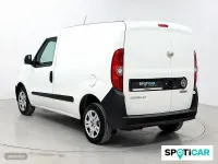 Usado Fiat Doblò 95 CV (69 kW) 2021 Blanco Monovolumen