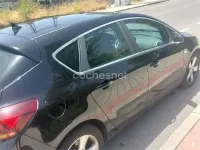 Usado Opel Astra Sport 125 CV (91 kW) 2011 Negro Berlina