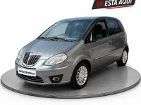 Usado Lancia Musa 90 CV (66 kW) 2007 Gris / plata Monovolumen