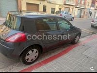 Usado Renault Mégane II Authentique 98 CV (72 kW) 2005 Gris / plata Berlina