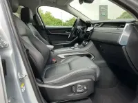 Usado Jaguar F-Pace SE 204 CV (150 kW) 2021 Hakuba silver / metalizado SUV