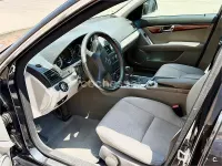 Usado Mercedes C200 Elegance 136 CV (100 kW) 2008 Negro Berlina