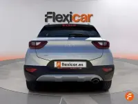 Usado Kia Stonic 101 CV (74 kW) 2025 Gris SUV