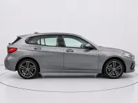 Usado BMW 118 Comfort Edition 136 CV (100 kW) 2022 Gris / plata Utilitario