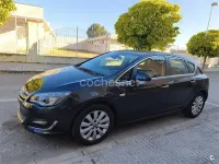 Usado Opel Astra Excellence 110 CV (80 kW) 2013 Negro Berlina
