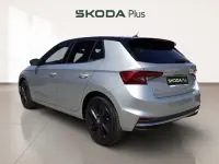 Usado Skoda Fabia 95 CV (69 kW) 2025 Gris plata Utilitario