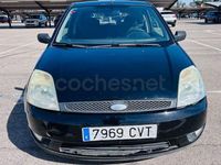 Usado Ford Fiesta Trend 80 CV (58 kW) 2004 Negro Utilitario