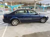 Usado Skoda Superb Comfort 130 CV (95 kW) 2004 Azul Berlina