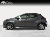 Usado Toyota Yaris Hybrid Active 116 CV (85 kW) 2024 Gris Berlina