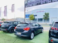 Usado Opel Astra Selective 116 CV (85 kW) 2015 Gris Utilitario