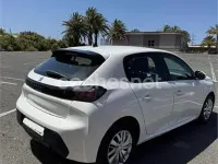 Usado Peugeot 208 Active 100 CV (73 kW) 2022 Blanco Utilitario