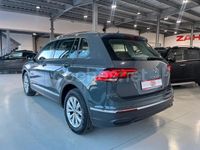 Usado VW Tiguan Life 130 CV (95 kW) 2020 Gris / plata SUV