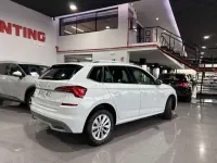 Usado Skoda Kamiq Ambition 110 CV (80 kW) 2023 Blanco SUV