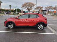 Usado Kia Stonic 120 CV (88 kW) 2021 Rojo SUV