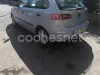 Usado Seat Ibiza 75 CV (55 kW) 2004 Azul Utilitario