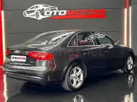 Usado Audi A4 143 CV (105 kW) 2013 Gris / plata Berlina