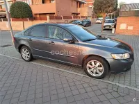 Usado Volvo S40 Momentum 177 CV (130 kW) 2010 Gris / plata Berlina
