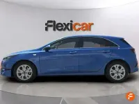 Usado Kia Ceed 136 CV (100 kW) 2023 Azul Utilitario