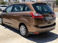 Usado Ford Grand C-Max S 125 CV (91 kW) 2014 Beige Monovolumen