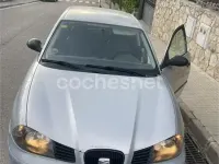 Begagnad Seat Ibiza 75 HK (55 kW) 2004 Grå Halvkombi