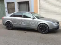 Usado Audi A4 130 CV (95 kW) 2004 Gris / plata Berlina