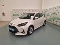 Używany Toyota Yaris Hybrid Edition 116 KM (85 kW) 2021 Biały Sedan/Limuzyna