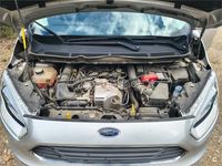 Usado Ford Tourneo Courier Titanium 100 CV (73 kW) 2017 Gris / plata Monovolumen