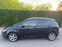 Usado Seat Altea Reference 105 CV (77 kW) 2013 Negro Monovolumen